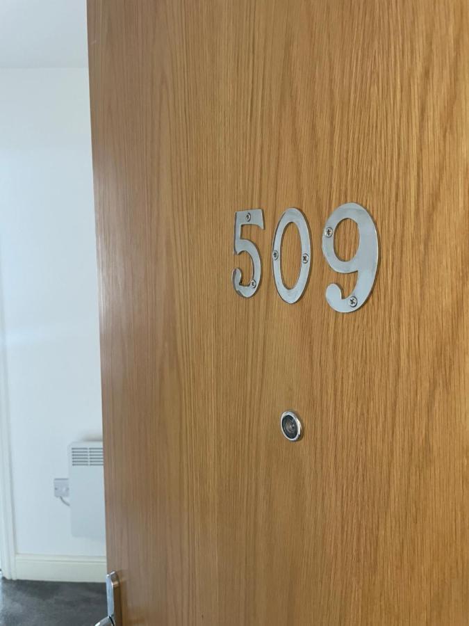 #0509 Two Bedroom Serviced Apartment- Free Parking Derby Exterior foto